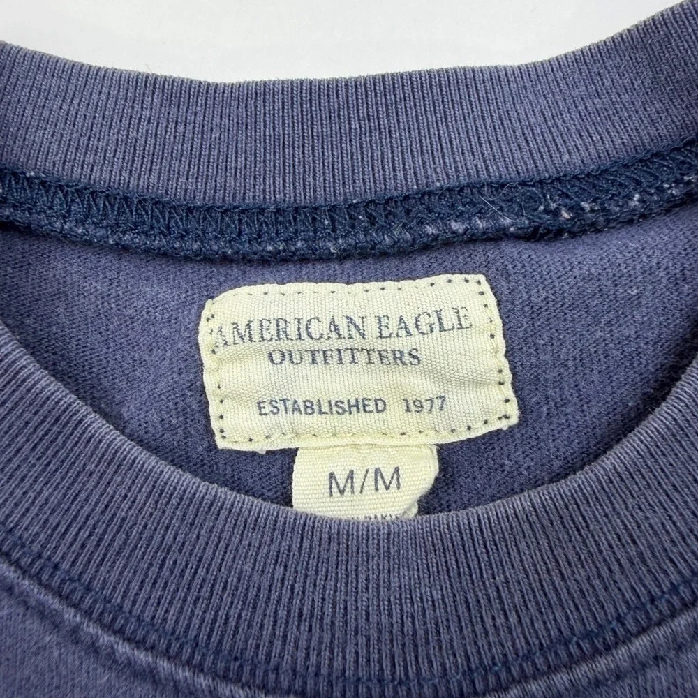 Y2K American Eagle Montauk Graphic T-Shirt Mens Medium Navy Blue Striped Sleeve